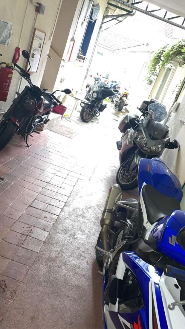 瑟尔米多酒店 讷韦尔 外观 照片